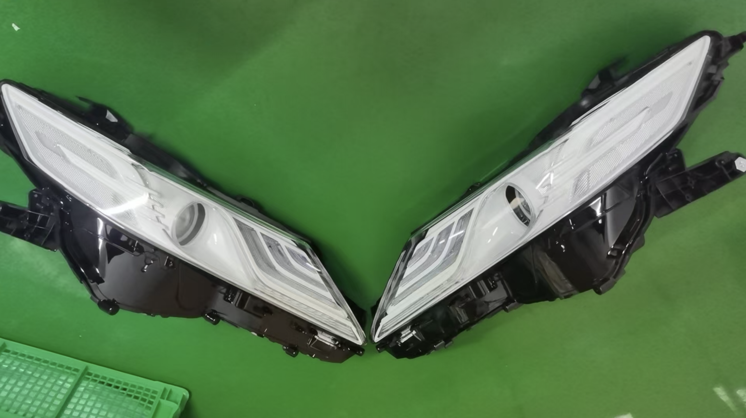 2018-24 Toyota Camry OEM Clear RGB Headlights - Image 31