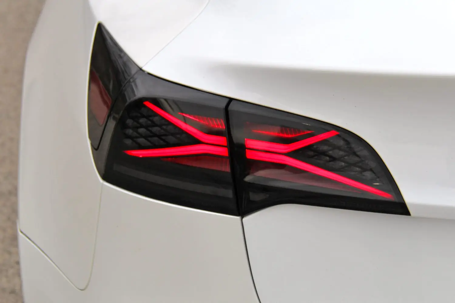 18-23 Model 3/Y Tail Lights *Open Box*